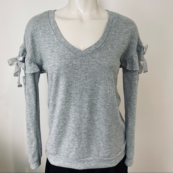 ALMOST FAMOUS 2 SWEATERS |set of 2 v-neck open arm fancy shoulder tie CR… - Picture 2 of 16